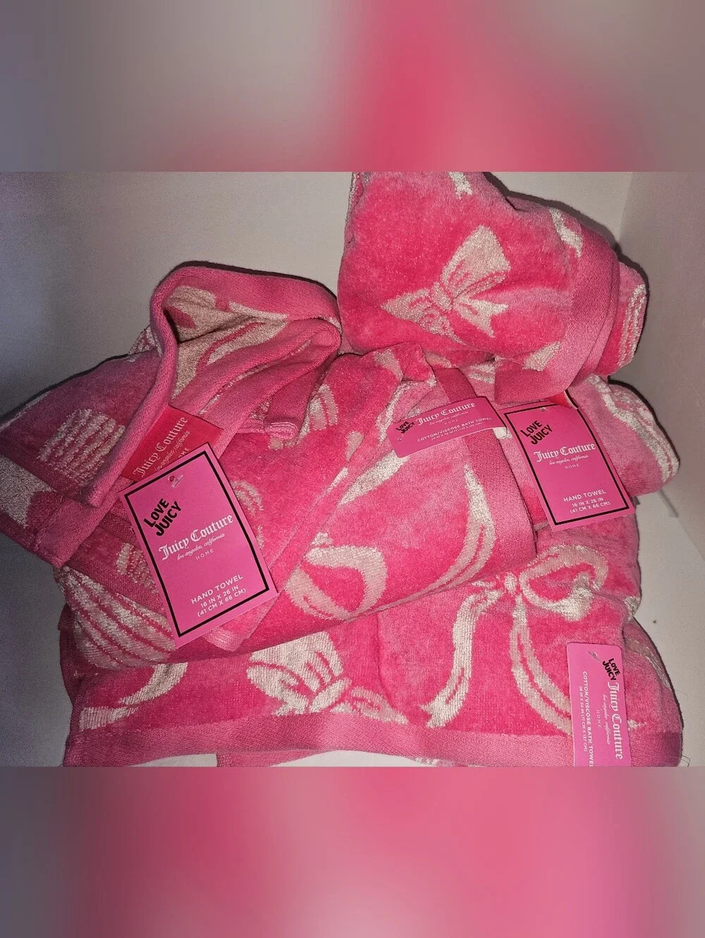 NWT! Juicy Couture 4 Piece Vibrant Pink Bath & Hand Towel Set! JC BOWS & LIPS
